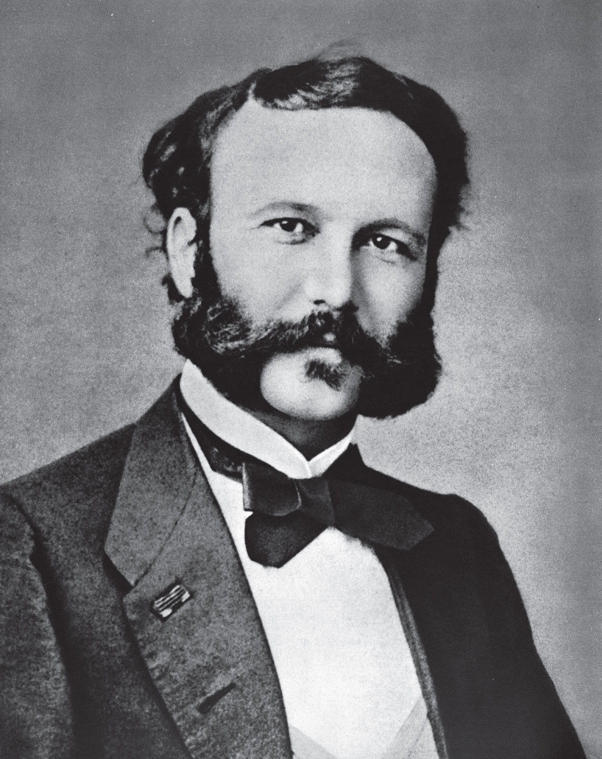 Retrato de Henry Dunant, fundador del Movimiento Internacional de la Cruz Roja e impulsor de la asistencia humanitaria moderna.